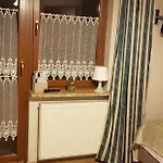 Goscinne Kacper Blisko Gondoli-sauna-jacuzzi-grill-klimatyzacja Séjour chez l'habitant