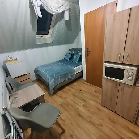 Goscinne Kacper Blisko Gondoli-sauna-jacuzzi-grill-klimatyzacja ホームステイ *