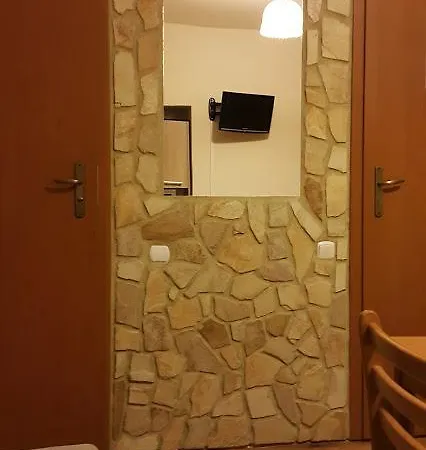 Goscinne Kacper Blisko Gondoli-sauna-jacuzzi-grill-klimatyzacja シュチルク