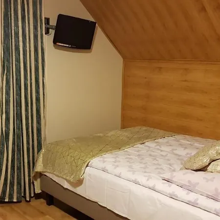 ホームステイ Goscinne Kacper Blisko Gondoli-sauna-jacuzzi-grill-klimatyzacja